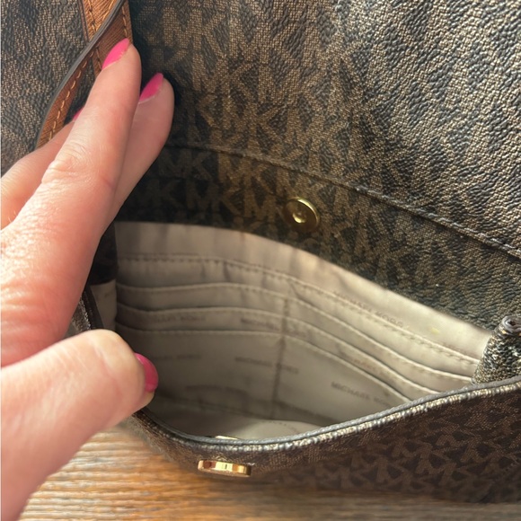 MK Purse - Picture 4 of 6